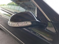 Retroviseur droit (ou coque) Mercedes 209