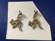 Vintage Kangaroo Dangle Earrings ~ Gold Tone ~ NICE ~ FREE SHIPPING