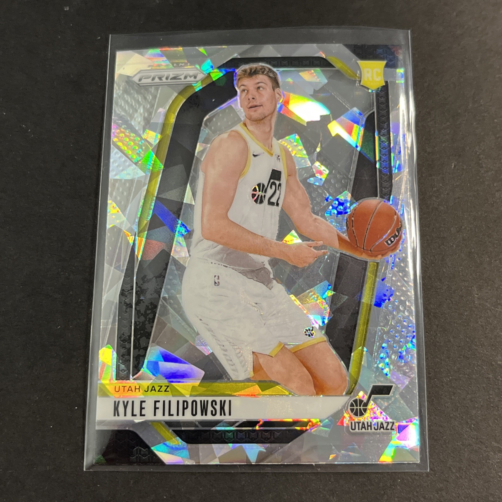 2024-25 Panini Prizm #263 Kyle Filipowski - Cracked Ice - RC