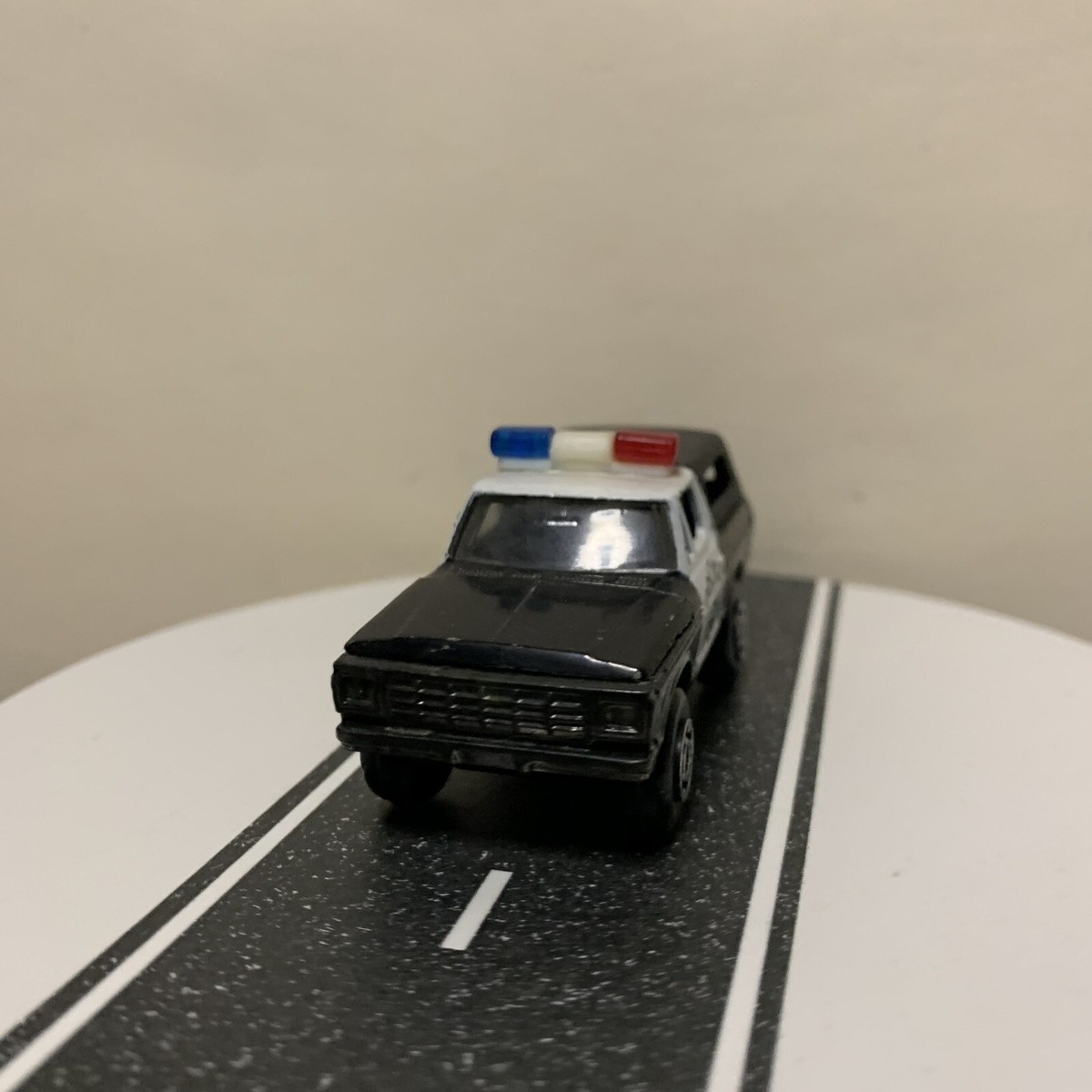 Zylmex Zee Toys Pacesetters P369 Ford Bronco 4x4 Police SUV