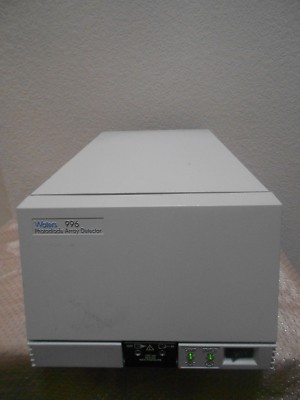 Waters 996 Photodiode Array UV/Visible Detector Powered on w Flashing Status Lit