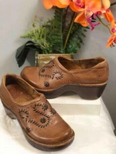 ARIAT Women's Brown Leather Floral Stitching Accents Slip On Clogs Sz 7B