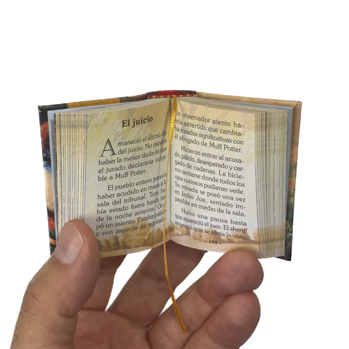 Aventuras de Tom Sawyer new hardcover Miniature Book en Español ilustrado 330 pg - Picture 3 of 3