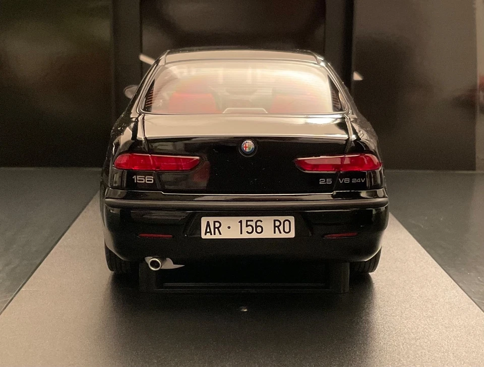 Alfa Romeo 156 2.5 V6 24V 1997 1/18 Mitica - Immagine 2 di 4