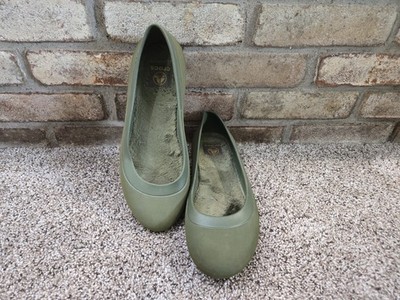 Crocs Vtg Alice Fleece Lined Flat Work Shoes Womans Sz 9 Cozy Comfort Olive