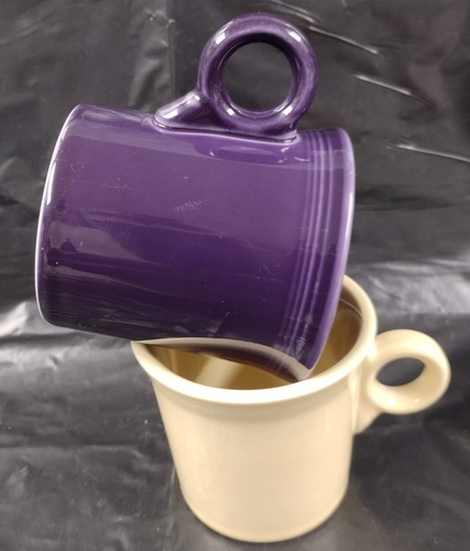 Pair OF Fiesta 12 oz Coffee Mug Yellow & Eggplant Mugs - Afbeelding 2 van 5