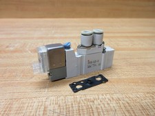 SMC SY3120-5LZE-C4 Solenoid Valve SY31205LZEC4