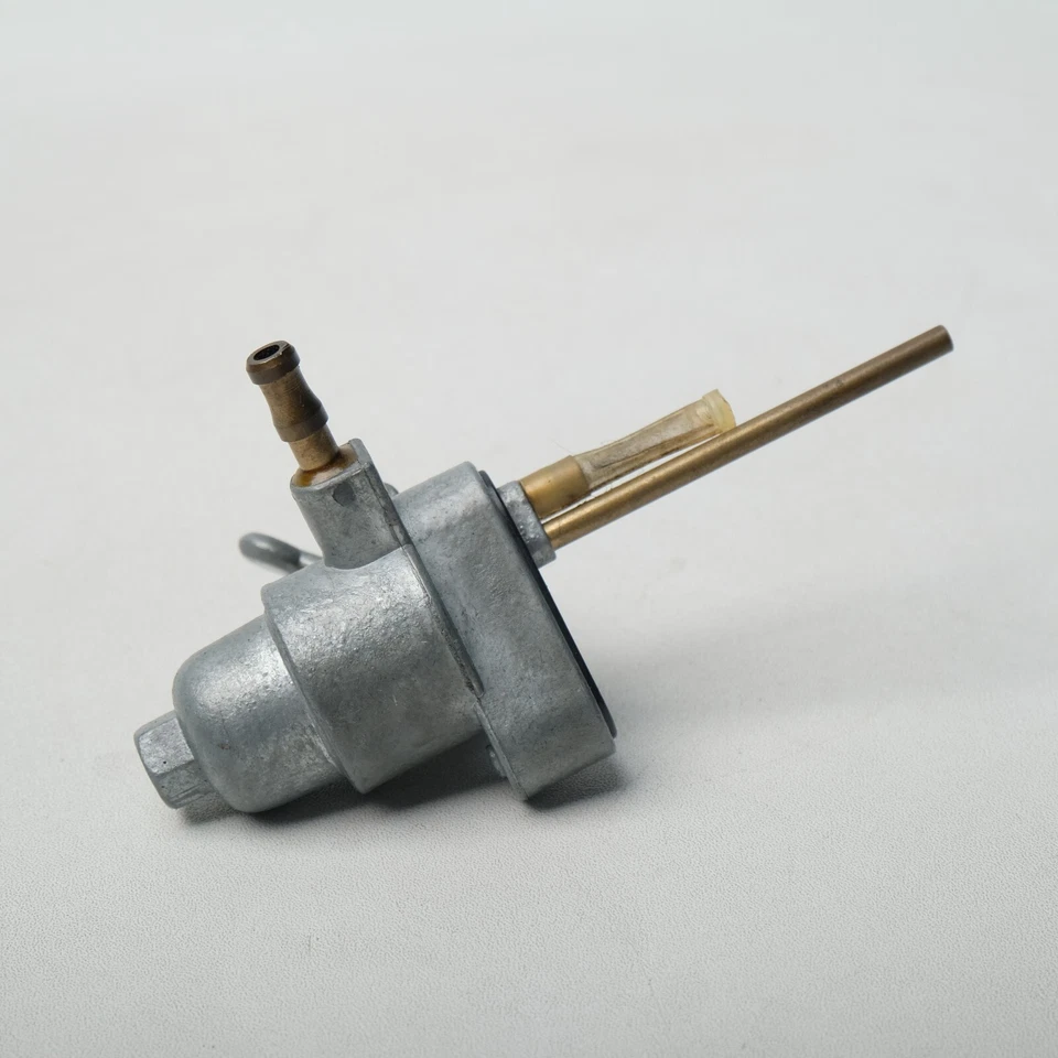 Se adapta a Honda CB100 CL100 S SL100 XL100 CB125S CL125S SL125 CD175 Fuel Cock Petcock Foto 4 de 4