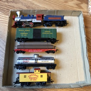 golden spike train set