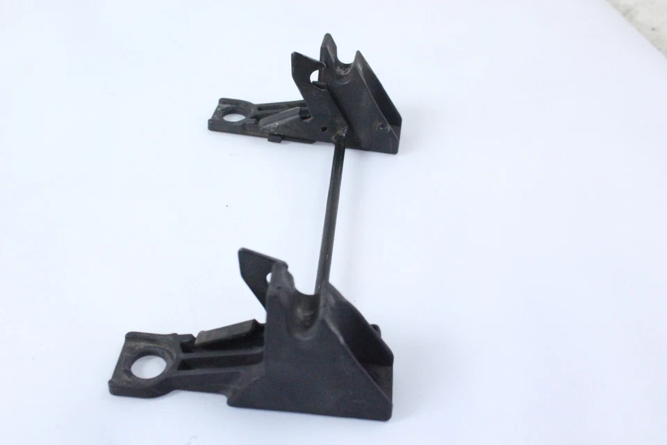 08-09 SOPORTE MONTAJE PESTILLO BMW R1200GS OEM SEAR Foto 3 de 4