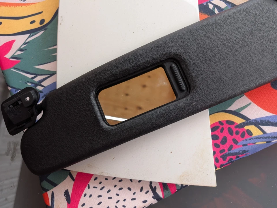 PARASOL LADO PASAJERO DELANTERO IZQUIERDO BMW Z4 E89 RETIRADO DE UN 2013 Foto 2 de 3