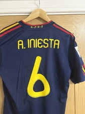 Spain 2010 World Cup Away Shirt. Size Large. Iniesta. With World Cup Final! RARE