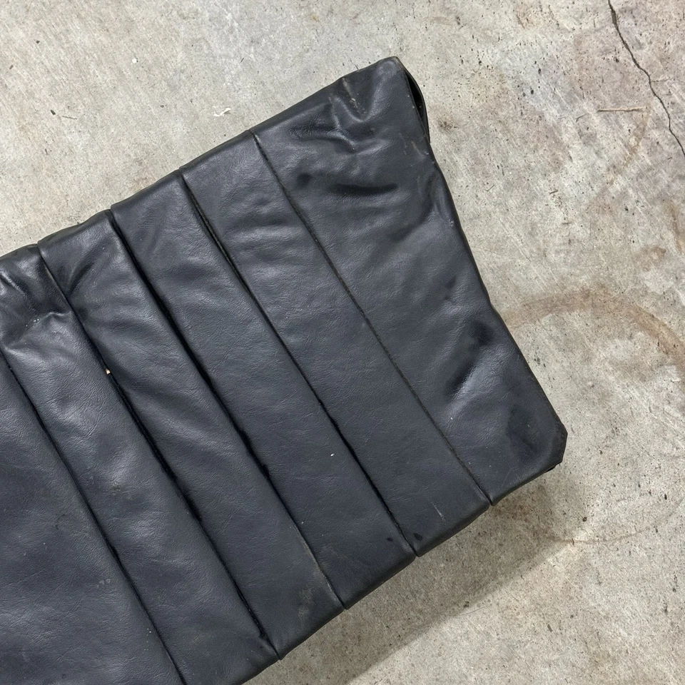 Asiento trasero inferior inferior vinilo negro Porsche 356 A Foto 3 de 4