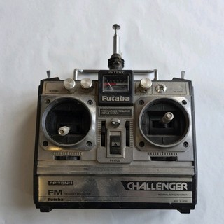 Transmisor helicóptero Futaba Challenger FP T5NH 5 canales 35 MHz