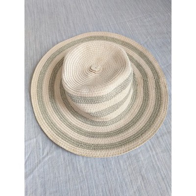 Sun hat from Target two-tone color with sparkly gold beach gardening picnics