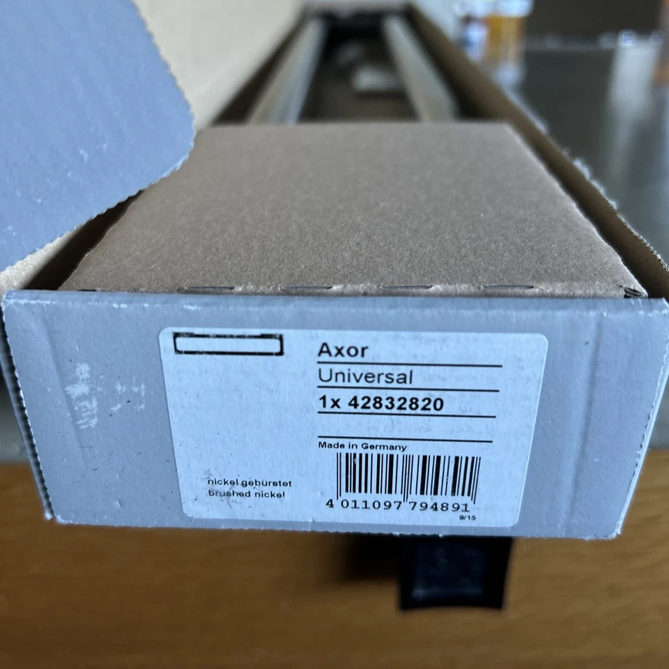 "Toallero Hansgrohe Axor cuadrado suave 24"" (níquel cepillado)" Foto 4 de 4