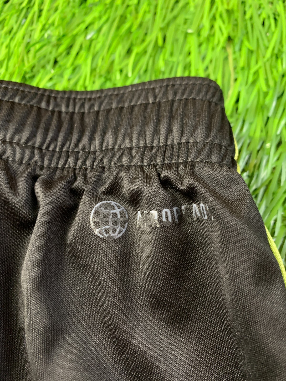 REAL MADRID 2022-2023 FOOTBALL KIT SHIRT JERSEY AND SHORTS THIRD ADIDAS YOUNG XS thumbnail 21