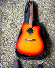 6-String Dreadnought Acoustic Guitar Sunburst Right-Handed with Gig Bag