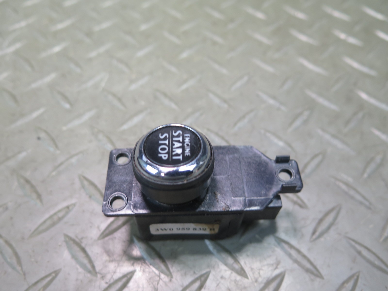 2006-2012 BENTLEY FLYING SPUR ENGINE START STOP IGNITION BUTTON SWITCH