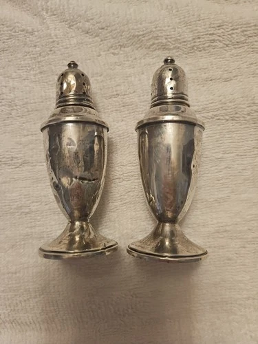 Vintage Reed & Barton Sterling Silver Salt  & Pepper Shakers