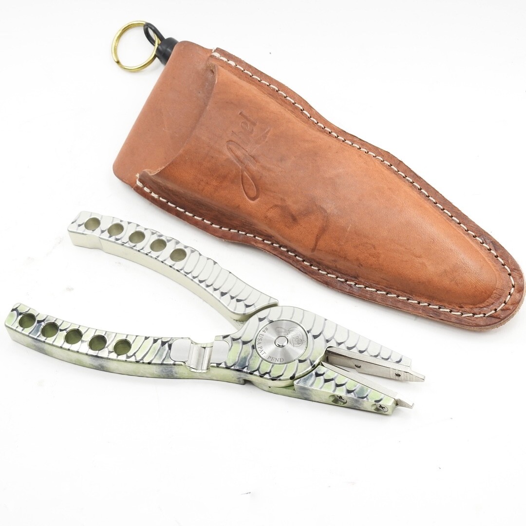 Abel No. 4 Fly Fishing Pliers. Bonefish Pattern. W/ Leather Abel No. 4 Fly Fishing Pliers. Bonefish Pattern. W/ Leather