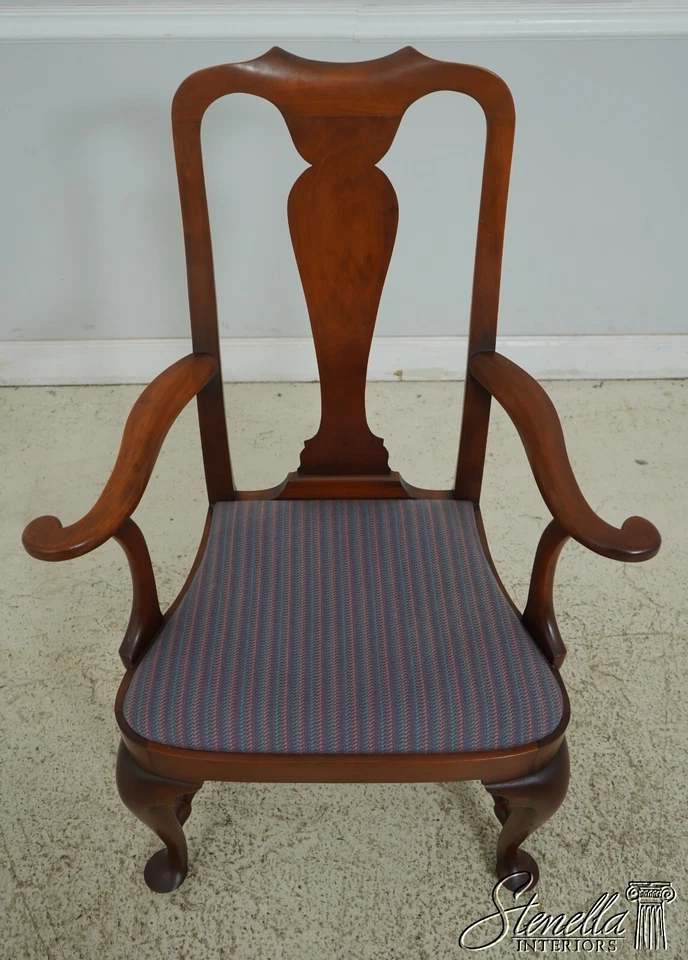 L63955EC: Juego de 8 sillas de comedor ELDRED WHEELER hechas en banco de cerezo Foto 3 de 4