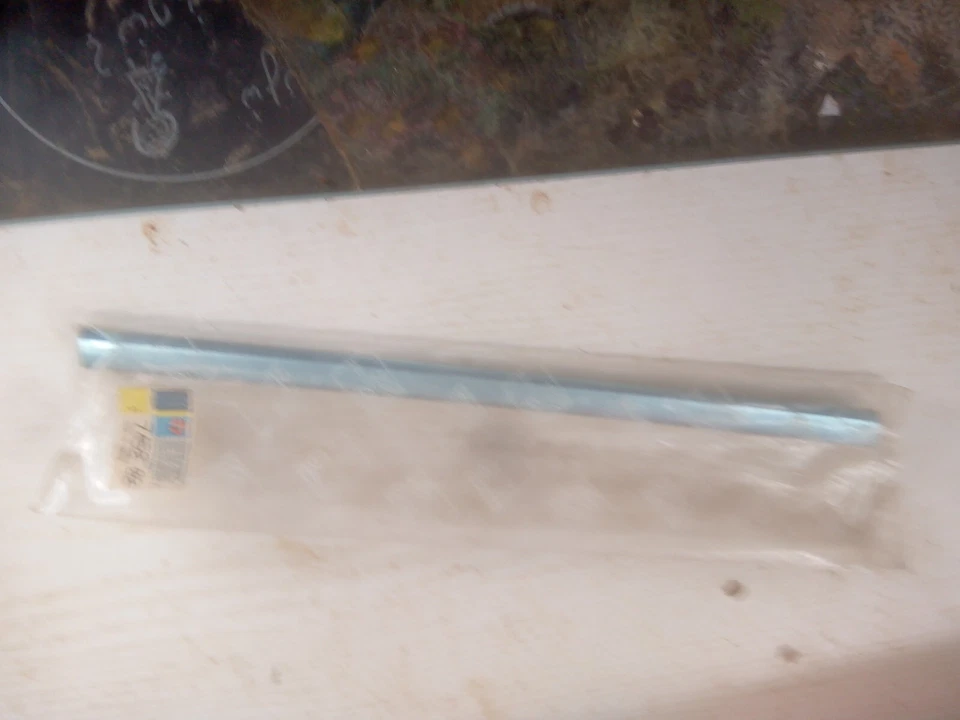 peugeot 505 estate rear bumper moulding genuine 7452.02 - Image 2 of 3