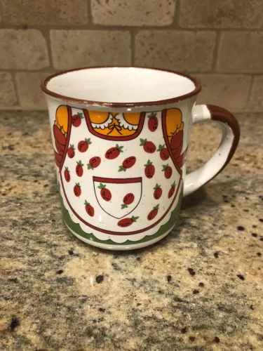 Vintage Strawberry Apron Coffee or Tea Mug - Great Condition
