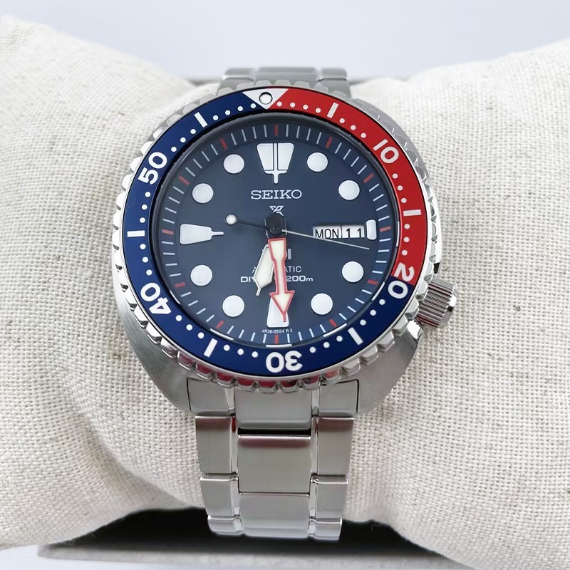 Seiko Prospex Sea PADI Men's Red Blue Dial Automatic SRPE99 Watch