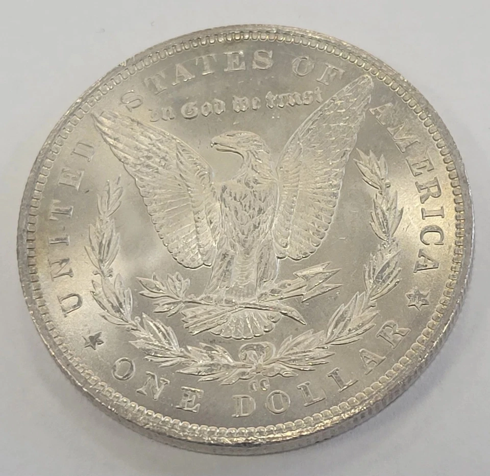 Morgan 1885 CC $1 brillante sin circular BU plata 90 % Carson City EE. UU. Foto 3 de 4