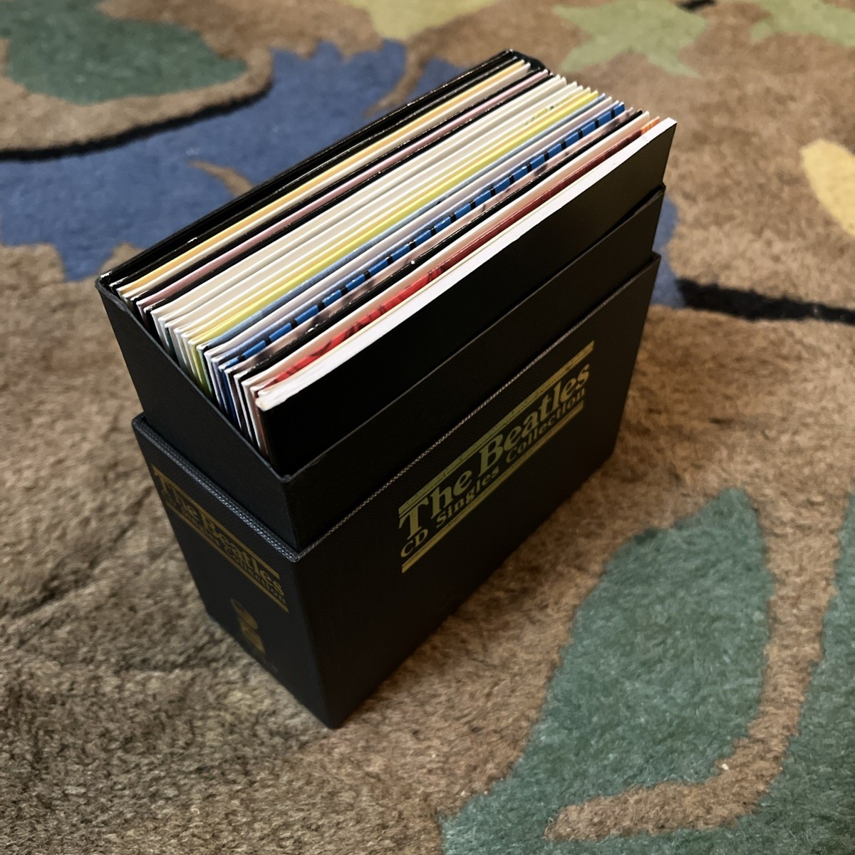 The Beatles CD Singles Collection 22枚入り 61lpqQKNbvL._UF1000,1000_QL80_.jpg