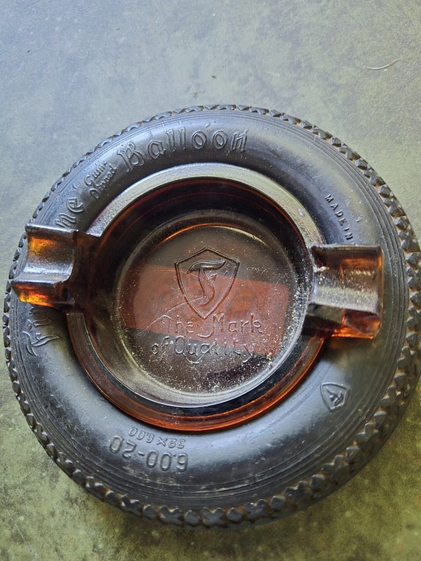 VTG Firestone  High Speed Gum Dipped Balloon Tire Amber Glass Ashtray