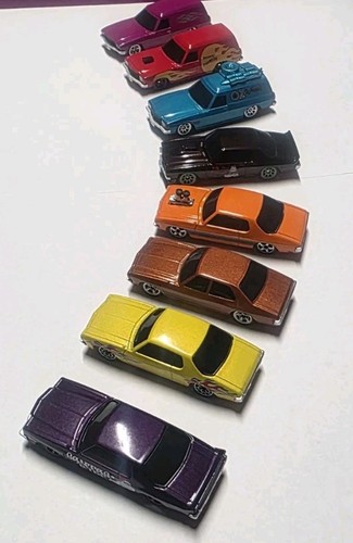 X8 OZ WHEELS Hx Hj Hq Panel Van Cars (Sold Loose 1:64 Scale Red Bellies) - Picture 3 of 5