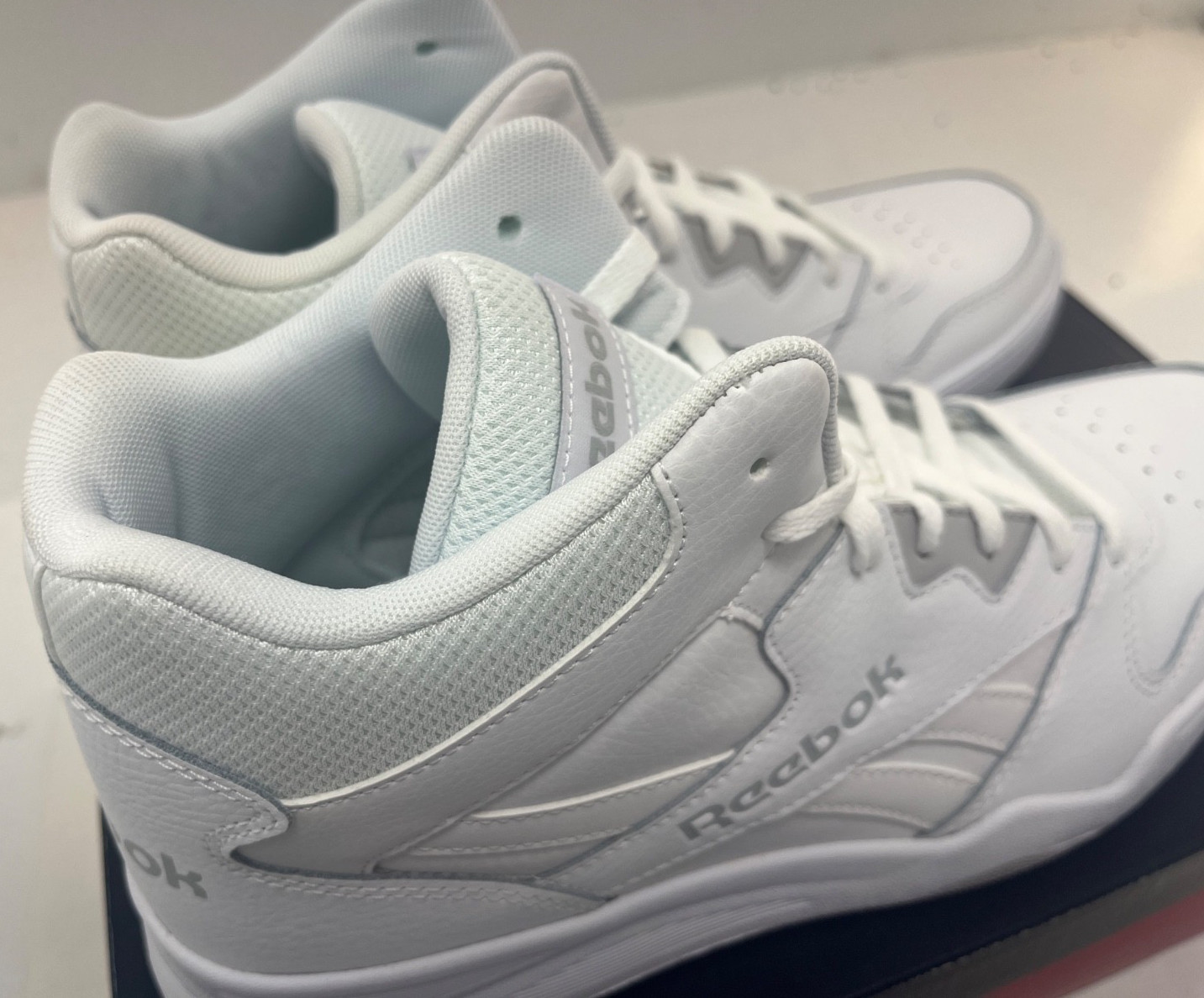 REEBOK Royal BB4500 Hi2 Mens Basketball Hi-Top White #100000089 NWD Free Ship!