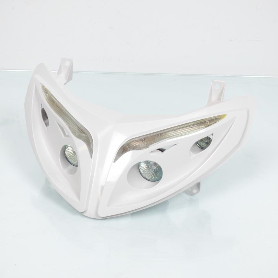 Optique avant Replay Peugeot 50 XR6 neuf pour remplacer un phare cassé au contrôle