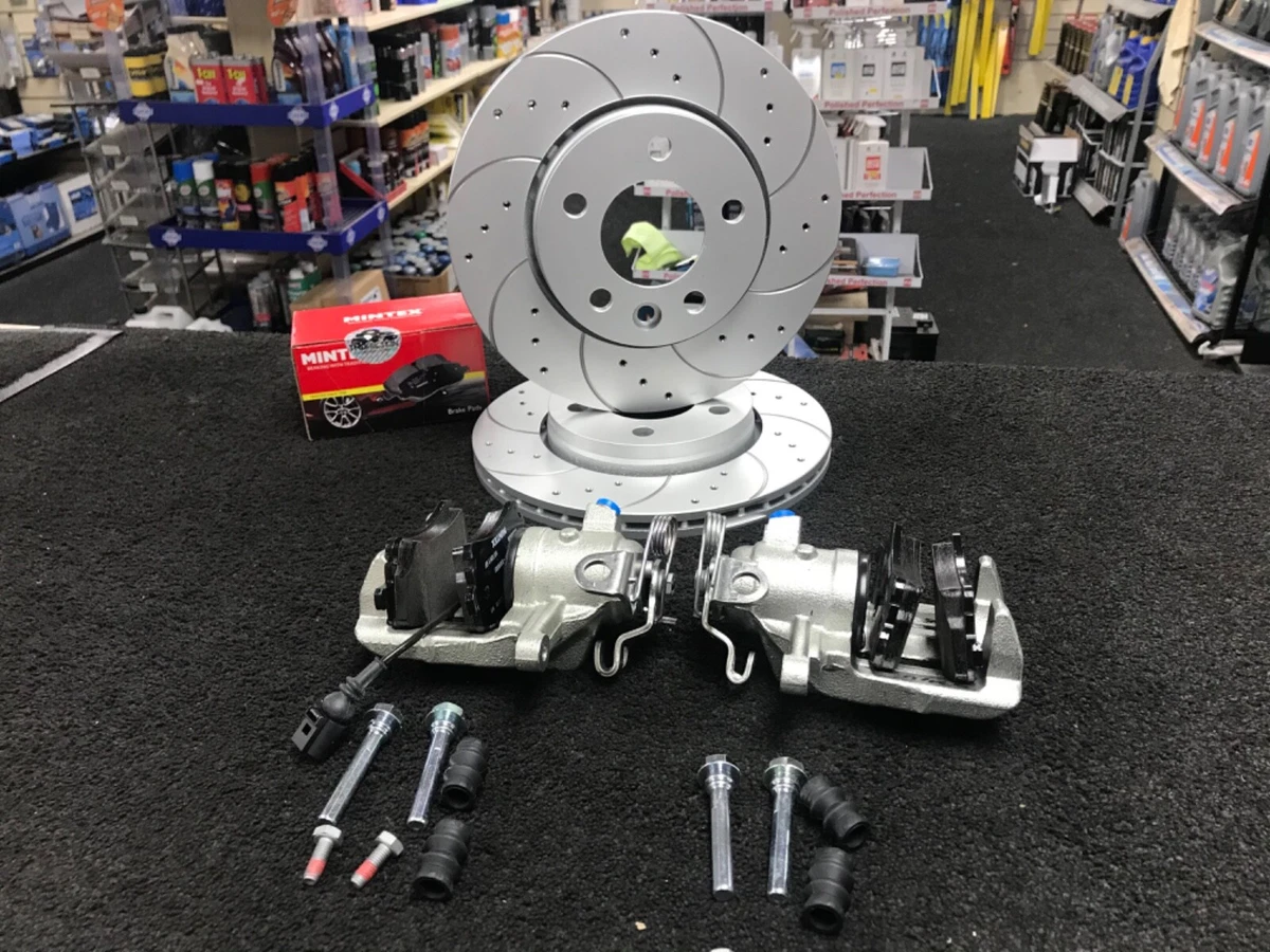 Juego Discos De Freno Perforados Y Ranurados + Pastillas Para Audi A4 B7 2.0 TDi S Line, E.approved