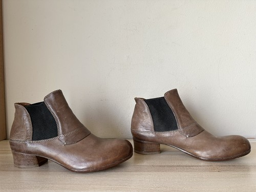 New MOMA Womens sz 37.5 / 7B taupe leather slip on Booties shoes - Picture 6 of 10