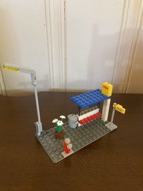 LEGO City 7641 City Corner 496pc Complete Set w/ Instructions Box