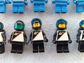 Lego SPACE FUTURON figures for e.g. 6990 monorail 6953 cosmic laser launcher