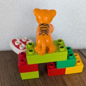 Lego Duplo 6136 My First Zoo Zookeeper Animals Elephant Giraffe MISSING 2 pieces