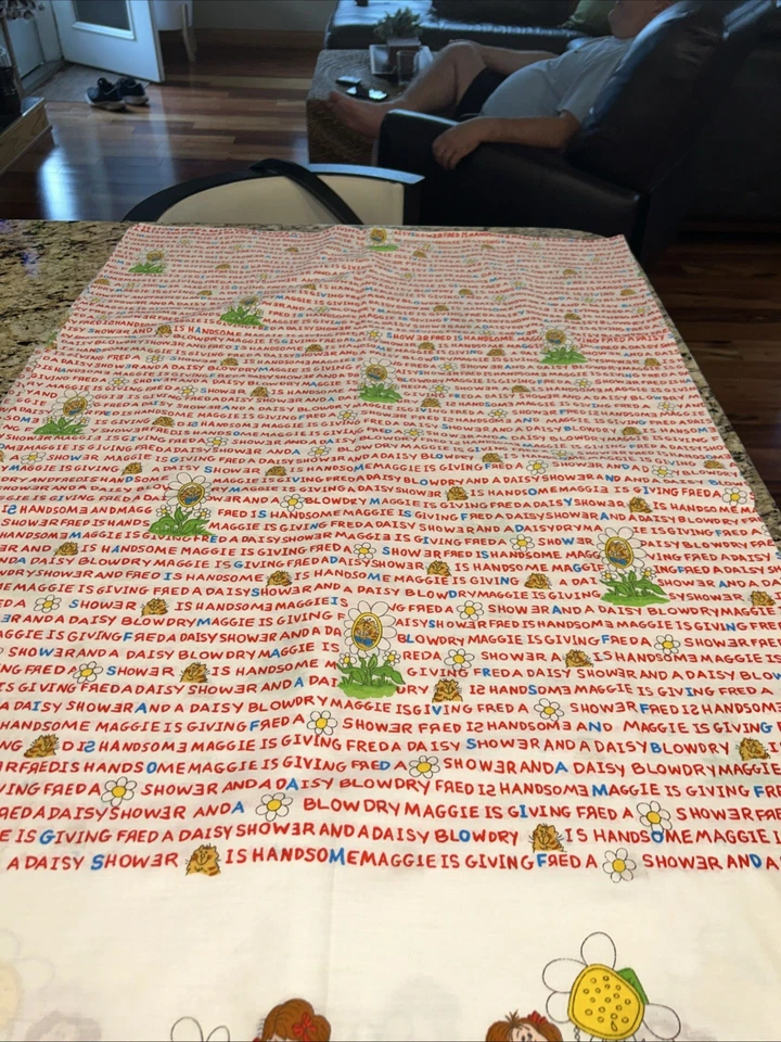 VTG Whimsical World Barbara Alexander FABRIC Daisies Border Words 45"X76" RARE - Image 4 of 4