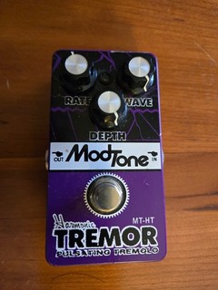 MODTONE MT HT HARMONIC TREMOR Tremolo Guitar Pedal