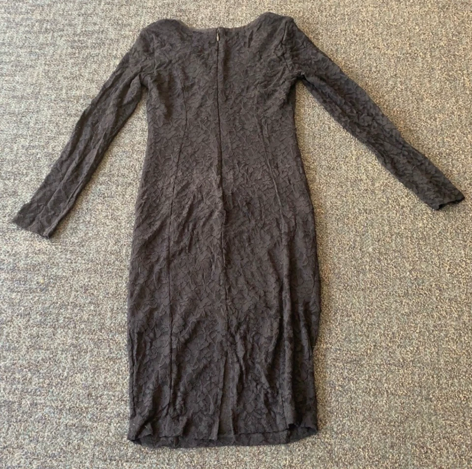 VESTIDO MARCIANO MANGA LARGA CORREA CUELLO EN V NEGRO FLORAL TALLA L ESTILO #2G75Y6028Z Foto 2 de 4