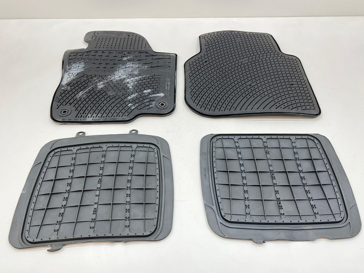INTERIOR FLOOR RUBBER MAT SET OF 4 OEM 561061550B VOLKSWAGEN