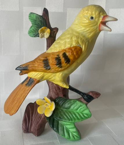Vintage MID CENTURY Bisque Porcelain Yellow Finch 5.25" BIRD FIGURINE Taiwan