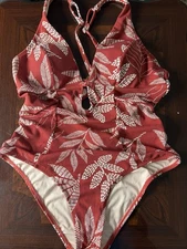 NWT Cupshe Floral One Piece Swimsuit Large