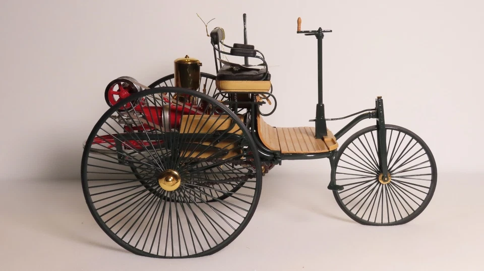 Franklin Mint 1886 Benz patent Motorwagen Car scale 1:8 INV# 3554 - Image 3 of 4