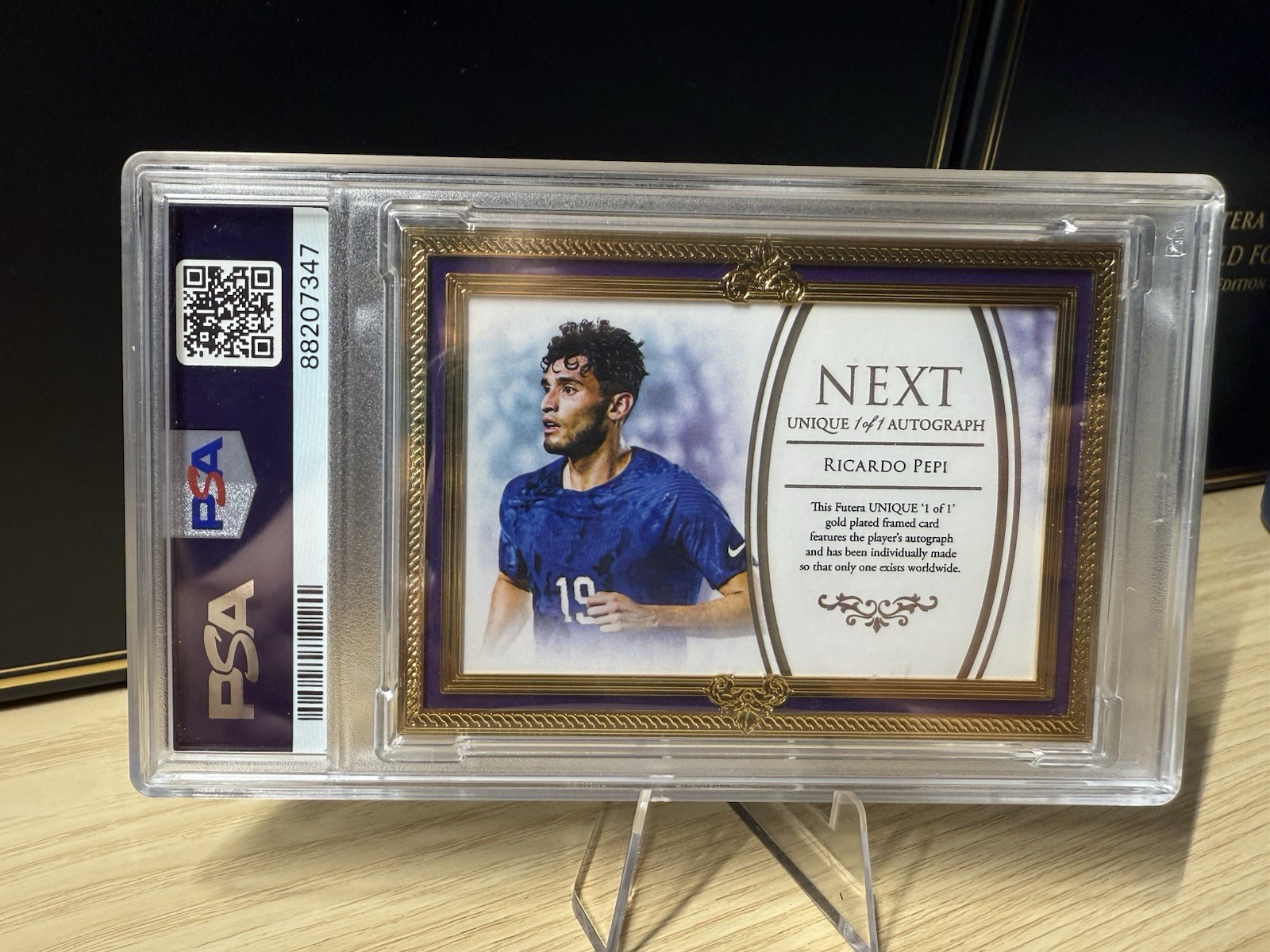 2023 FUTERA UNIQUE WORLD FOOTBALL 24k GOLD PLATED  AUTO 1/1 RICARDO PEPI PSA 10 view 2