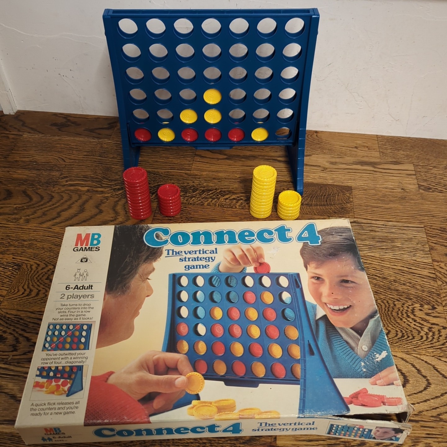 Connect 4 Vintage 1993 MB Games Milton Bradley Classic Retro Board Game Complete