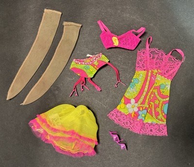 Mattel 1968-69 Barbie Set Underliners #1821 + Close Ups #1864 Outfits Solo